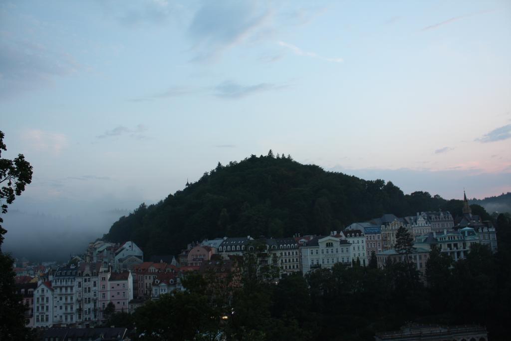 Apartments Vera Karlovy Vary Exterior photo